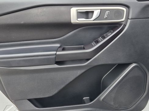 Used 2020 Ford Explorer XLT AWD/4WD image 13