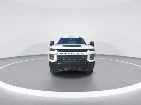 Used 2022 Chevrolet Silverado 2500 Custom w/ Custom Value Package AWD/4WD image 3