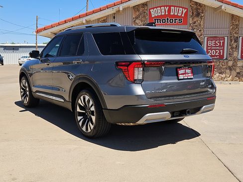 Used 2025 Ford Explorer Platinum w/ LUX Leather Package AWD/4WD image 2