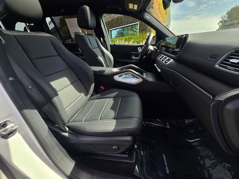 Used 2026 Mercedes-Benz GLS 450 4MATIC image 11