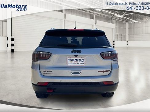 Used 2024 Jeep Compass Trailhawk image 4