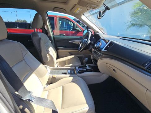 Used 2017 Honda Pilot EX-L image 9