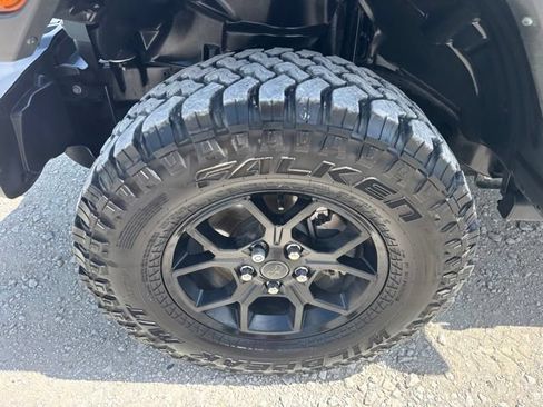 Used 2024 Jeep Wrangler Unlimited Sport AWD/4WD image 27