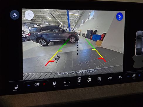 New 2025 Ford Maverick XLT w/ XLT Luxury Package image 27