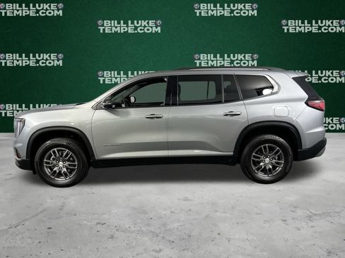 Used 2025 GMC Acadia Elevation image 9