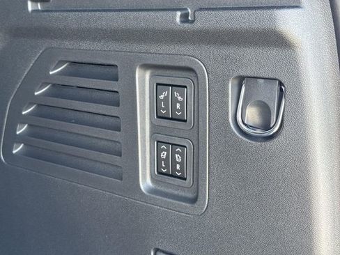 New 2026 GMC Acadia Denali Ultimate FWD image 28