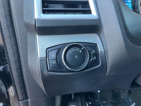 Used 2014 Ford Explorer XLT w/ Equipment Group 201A image 33