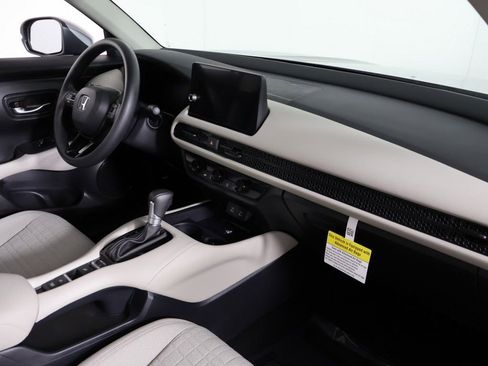 Certified 2026 Honda HR-V LX image 24