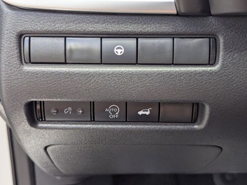 Certified 2023 Nissan Rogue SV w/ SV Premium B Package FWD image 34