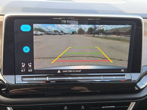 Used 2024 Volkswagen Atlas SE image 19