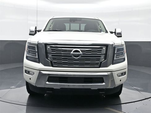 Used 2020 Nissan Titan SL w/ Moonroof Package image 15