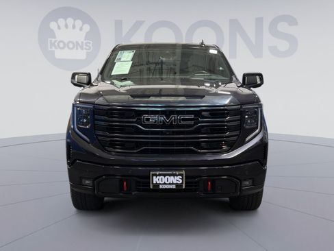 Used 2023 GMC Sierra 1500 AT4 w/ AT4 Premium Package AWD/4WD image 11
