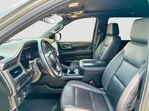 Used 2023 Chevrolet Suburban Z71 w/ Z71 Off-Road Package AWD/4WD image 11