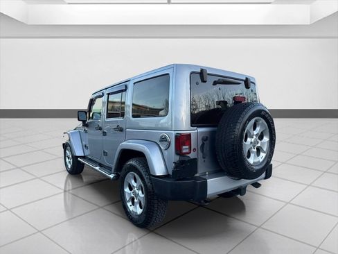 Used 2013 Jeep Wrangler Unlimited Sahara w/ Dual Top Group image 5