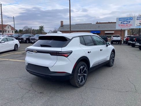 New 2026 Chevrolet Equinox EV LT image 7