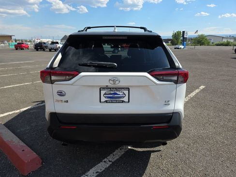 Used 2019 Toyota RAV4 LE w/ All Weather Liner Package AWD/4WD image 7