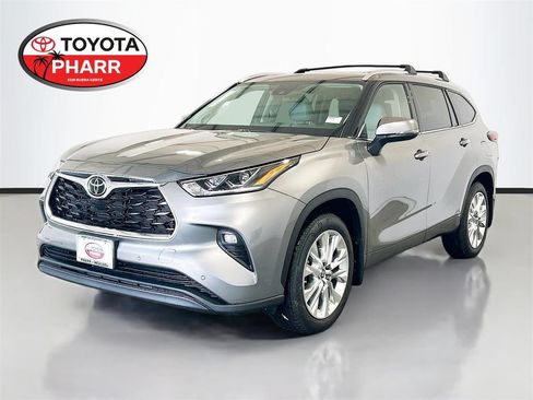 New 2026 Toyota Highlander Limited AWD/4WD image 1