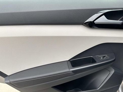 New 2026 Volkswagen Taos S FWD image 9