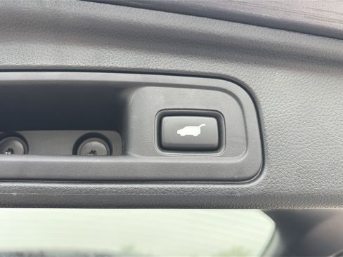 Used 2021 Honda Pilot Touring image 14