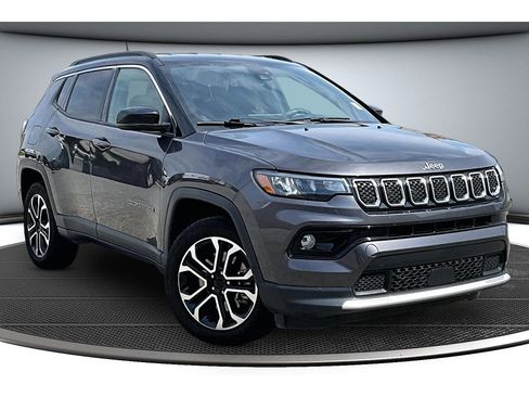 Certified 2024 Jeep Compass Limited AWD/4WD image 15