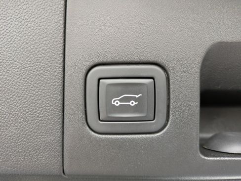 Certified 2023 Cadillac XT5 Sportv w/ Technology Package image 12