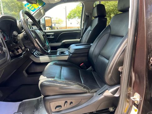 Used 2019 Chevrolet Silverado 2500 LTZ w/ Duramax Plus Package image 10