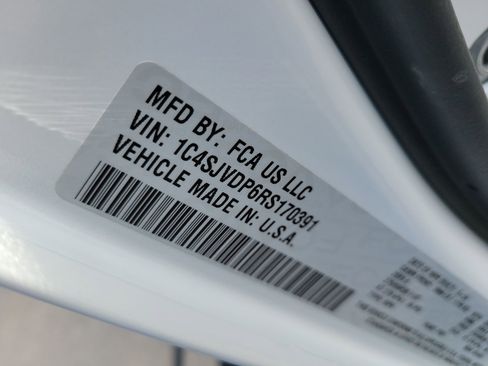 Used 2024 Jeep Wagoneer Series III image 32