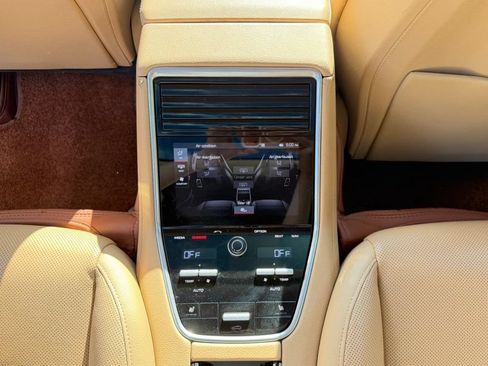 Used 2018 Porsche Panamera 4 AWD/4WD image 19