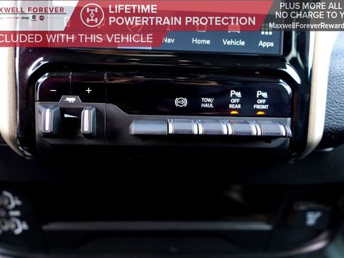 Used 2024 RAM 2500 Laramie w/ Safety Group image 17