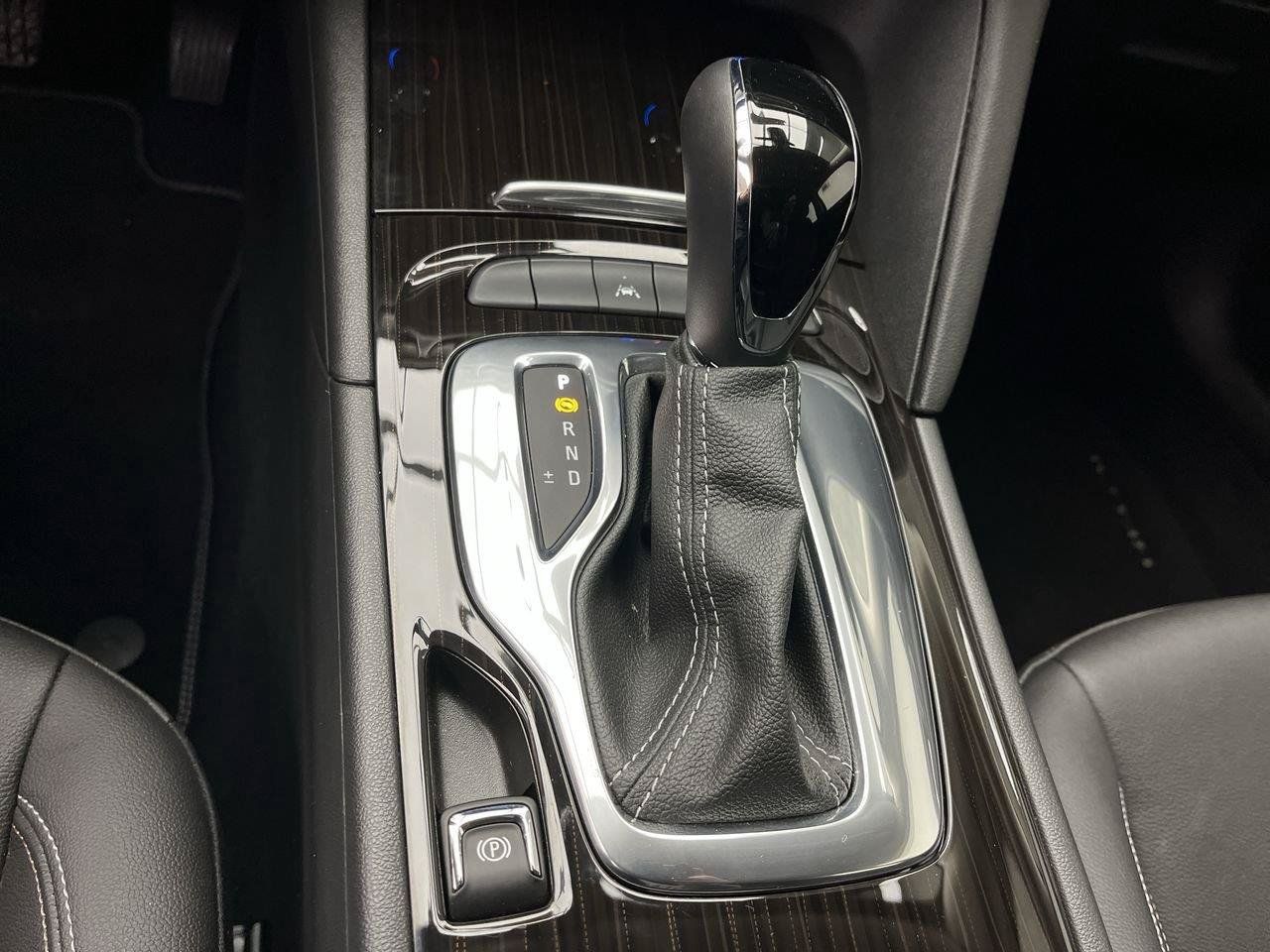 Certified 2020 Buick Regal Essence FWD image 24