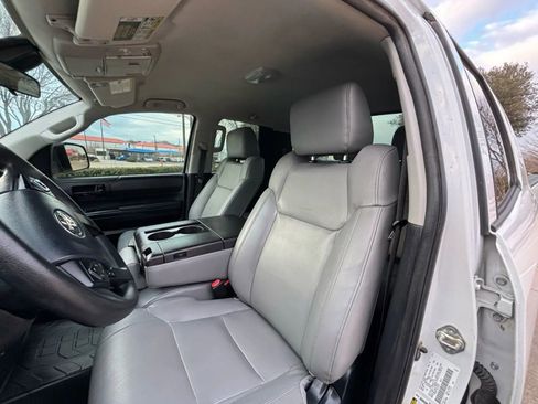 Used 2018 Toyota Tundra SR RWD image 14