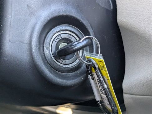 Used 2016 Hyundai Elantra SE w/ Option Group 02 image 29