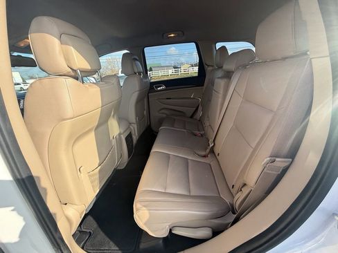 Used 2015 Jeep Grand Cherokee Laredo w/ Quick Order Package 23E image 19