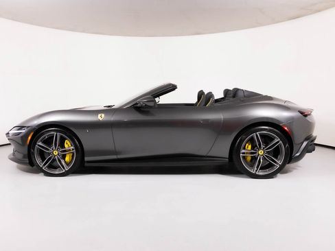 Used 2025 Ferrari Roma Spider image 3