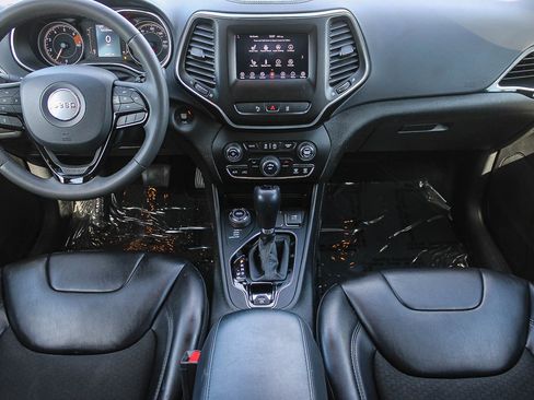 Used 2021 Jeep Cherokee Altitude image 13