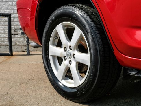 Used 2007 Toyota RAV4 Limited FWD image 52