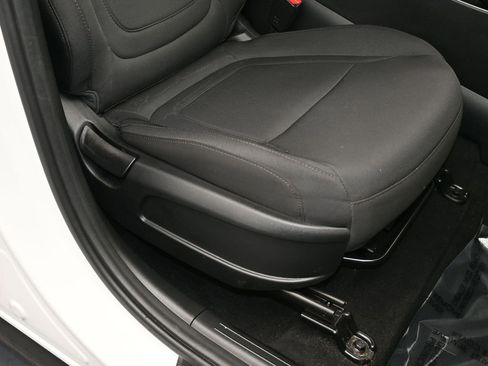 Used 2023 Hyundai Tucson SE image 37