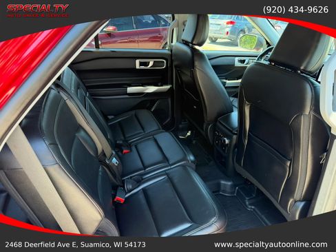 Used 2021 Ford Explorer XLT w/ Equipment Group 202A AWD/4WD image 21