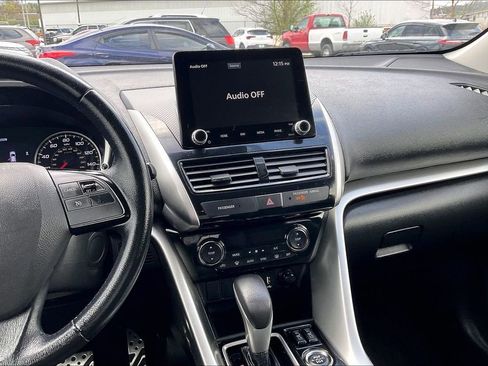 Used 2022 Mitsubishi Eclipse Cross SE image 6