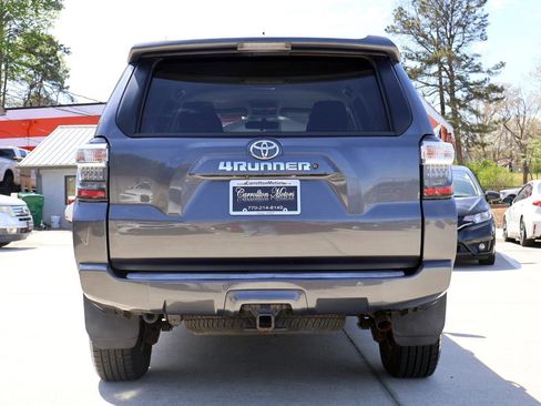 Used 2015 Toyota 4Runner SR5 image 5