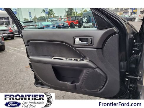 Used 2011 Ford Fusion SEL image 10