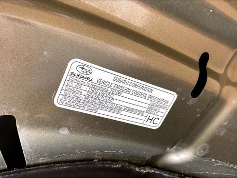 Used 2021 Subaru Outback Limited AWD/4WD image 31
