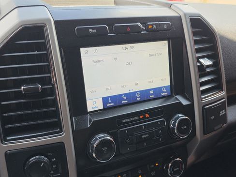 Used 2020 Ford F150 Lariat image 21