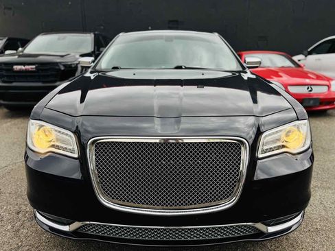Used 2017 Chrysler 300 Limited w/ 300 Premium Group AWD/4WD image 10