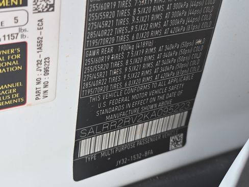 Used 2019 Land Rover Discovery HSE image 36