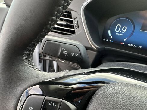 Used 2025 Ford Escape Platinum image 25