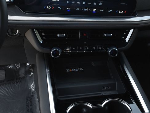 New 2026 Chevrolet Suburban RST AWD/4WD image 15