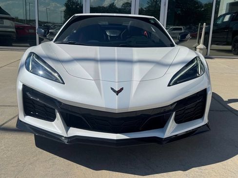 Used 2023 Chevrolet Corvette Z06 RWD image 6