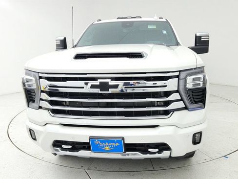 Certified 2025 Chevrolet Silverado 3500 High Country w/ High Country Premium Package AWD/4WD image 2