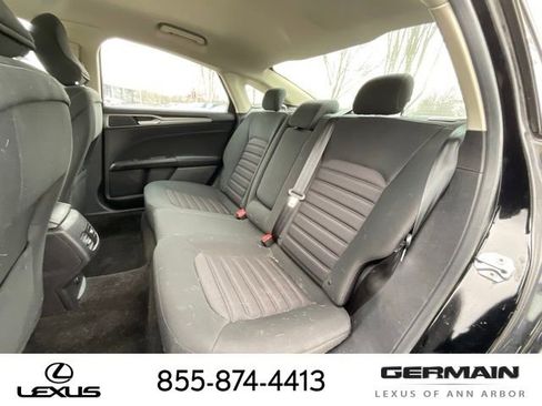 Used 2018 Ford Fusion SE w/ Fusion SE Technology Package image 13